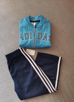 Спортивный костюм adidas