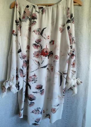 Кремовая женская блуза в цветах. блузка летняя  в мелкий цветок carolina morgan , легкая.2 фото