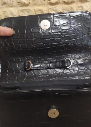 Винтажнвя каркасная сумочка с тиснением под крокодила6 фото