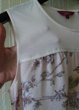 Яркая нарядная блузка майка от бренда ted baker с красивым оригинальным принтом птицы6 фото