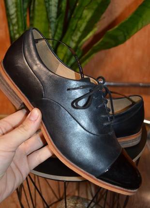 Гарні шкіряні туфлі clarks2 фото