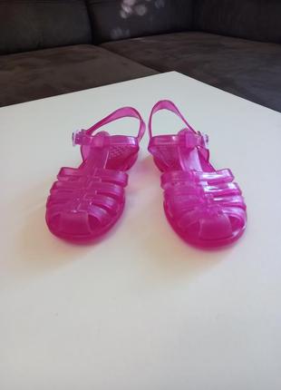 Фирменные итальянские сандали аквашузы для девочки2 фото