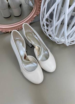 Эксклюзивные туфли из натуральной итальянской кожи и замша белые молочные7 фото