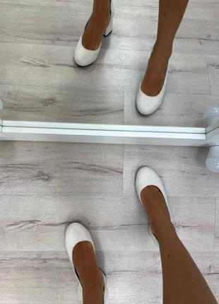 Эксклюзивные туфли из натуральной итальянской кожи и замша белые молочные4 фото