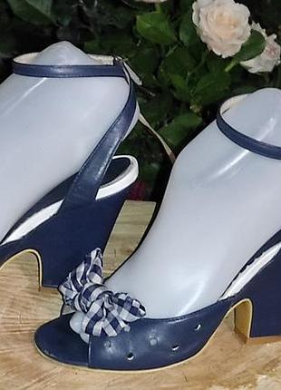 Braska~ кожаные босоножки р 36