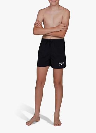Чорні шорти-плавки