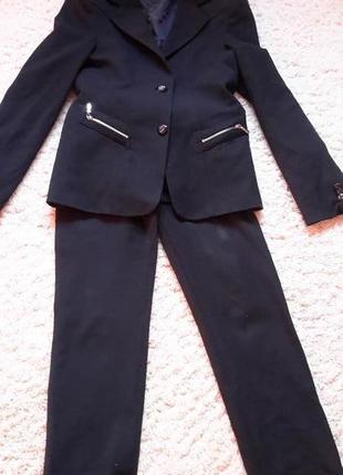 Школьный костюм