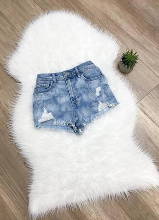 Джинсовые рваные короткие шорты  высокая посадка hollister 10/m 46 размер