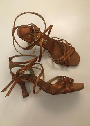 International dance shoes туфли для танцев,танцевальные туфли 25см