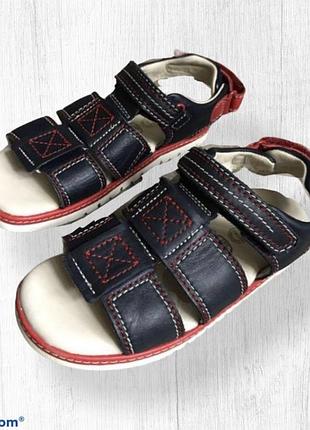 Clarks air босоніжки шкіряні 30 р. 19 см