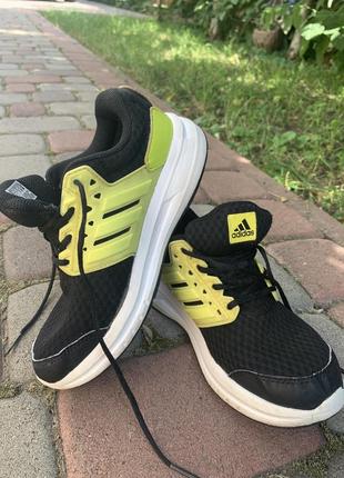 Кросівки adidas cloudfoam 33 р.2 фото