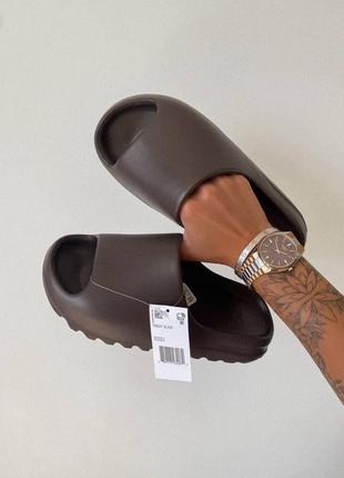 Жіночі шльопанці adidas yeezy slides "earth brown"