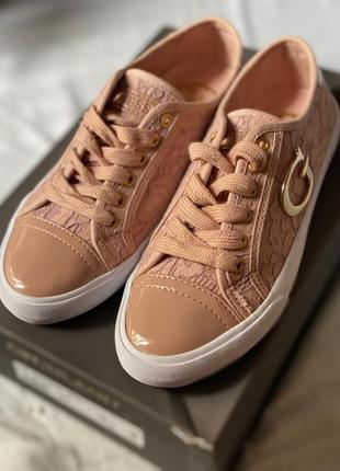 Нові кеди guess