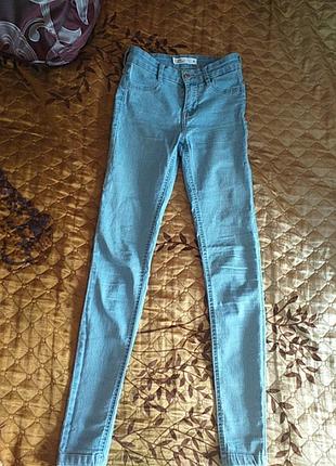 Джинсы скини