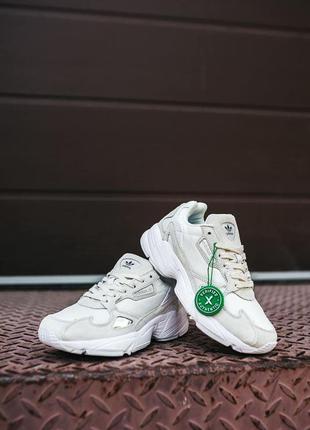 Женские кроссовки adidas falcon white