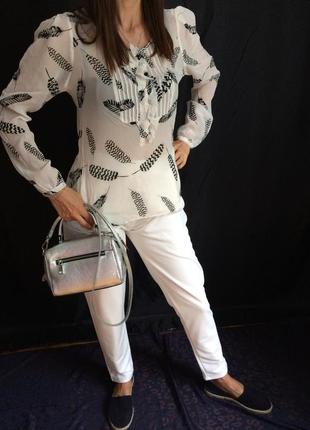 Блуза шёлковая белая с длинным рукавом геометрический принт3 фото