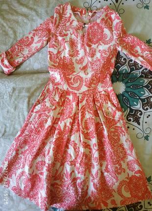 Шикарне ошатне плаття, розмір хс-с.