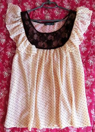 Красива блуза брендовий