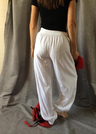 Жіночі білі літні брюки вільного крою італія