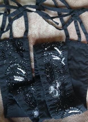 Черный вышитый