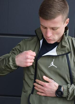 Стильна чоловіча осіння куртка анорак nike air jordan зелений хакі8 фото