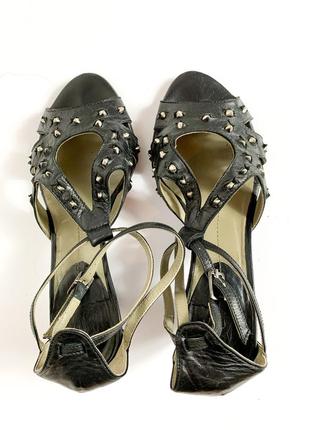 Ixos. італійські босоніжки з шипами. оригінал. італія