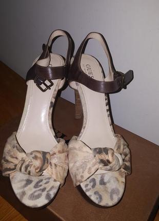 Босоніжки,р. 39-40,оригінал guess5 фото