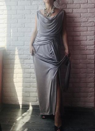 Сріблясто-сіра сукня