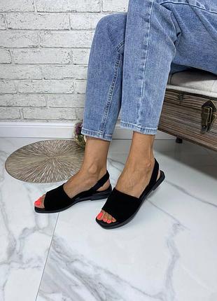 Босоніжки на низькому ходу натуральна замша