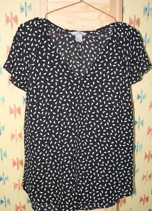 Нова блуза в принт класичний покрій