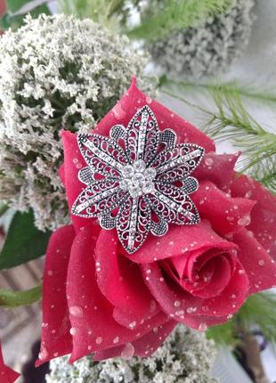 Вінтажна брошка