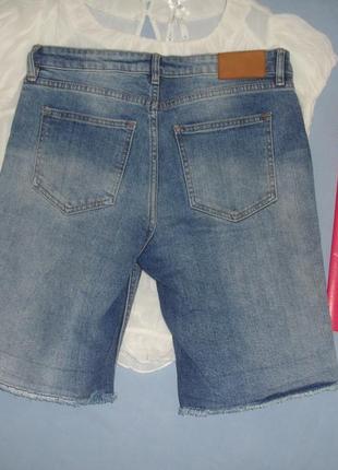 Шорты женские джинсовые размер 44 /10 синие  стрейчевые блузка в подарок2 фото