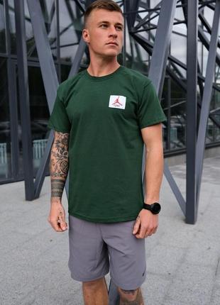 Чоловіча трикотажна футболка nike air jordan зелена найк