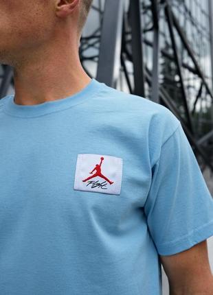 Стильная мужская трикотажная футболка nike air jordan голубая3 фото