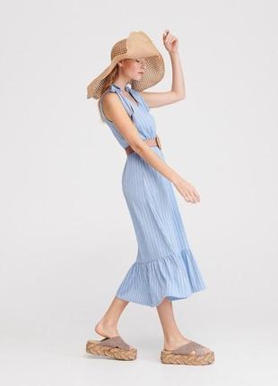 Лаконічне літнє плаття reserved плаття в смужку смугасте міді оверсайз сукня міді з оборкою4 фото