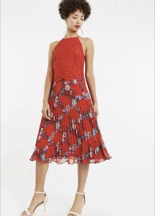 Нарядное платье миди красное в цветы плиссе гипюр oasis6 фото