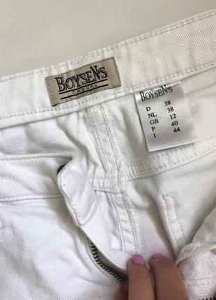 Укорочённые прямые белые джинсы из плотного денима3 фото