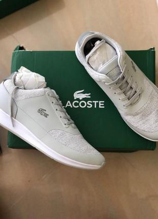 Стильні кросівки lacoste