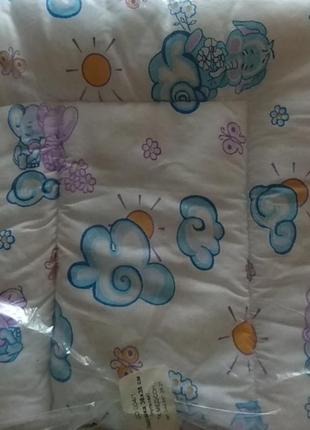 Подушечка для новорожденных для детской кроватки.
из антиалергенного силикона.
подушка 38х38 см.