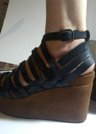 Босоножки кожаные на платформе jeffrey campbell6 фото