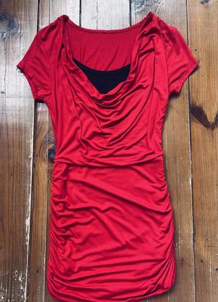 Платье красное с коротким рукавом1 фото