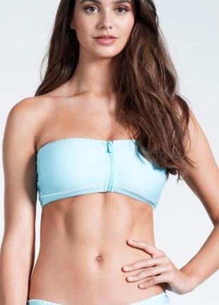 Суперовый фирменный верх от купальника бандо на молнии с нюансом soulcal& co