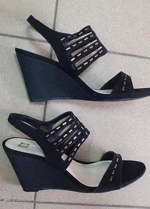 Anne klein босоніжки на танкетці, платформі, натуральна замша, взуття з сша