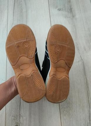 Кроссовки 4