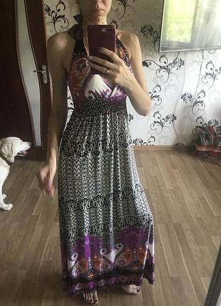 Плаття в підлогу