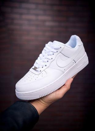 Стильні жіночі кросівки, кеди демісезонні nike air force білі найк форс шкіряні
