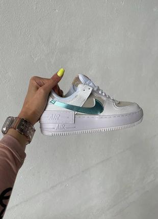 Стильні жіночі кросівки nike air force білі шкіряні найк форс