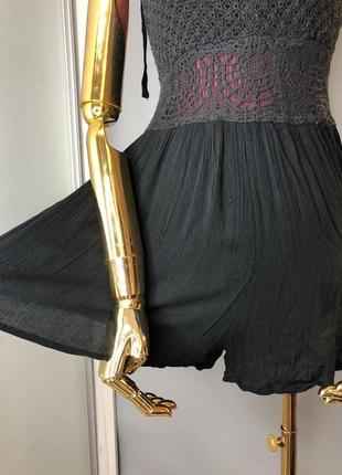 Abercrombie&fitch летний короткий ромпер чёрный комбинезон с шортами жатка вязаный топ на завязках r3 фото