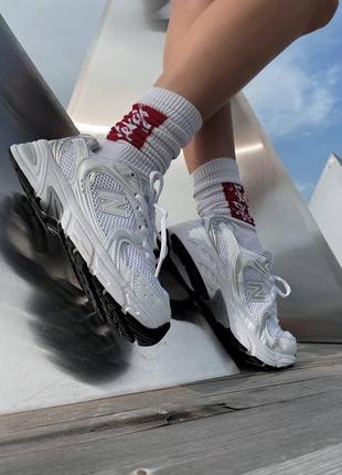 Женские стильные осенние кроссовки new balance 530 silver/white