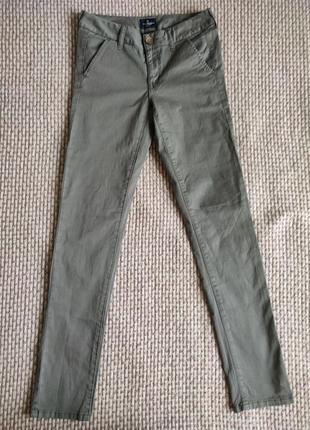 Чиносы american eagle.